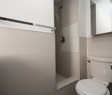 160 Huron Street - Photo 2