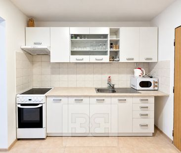 Apartment for rent, 2+1 - 1 bedroom, 49m - Photo 2