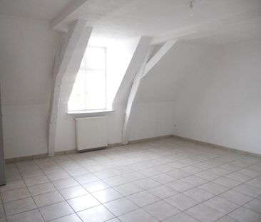 Location Appartement 4 pièces 81m² ST OMER 62500 - Photo 3