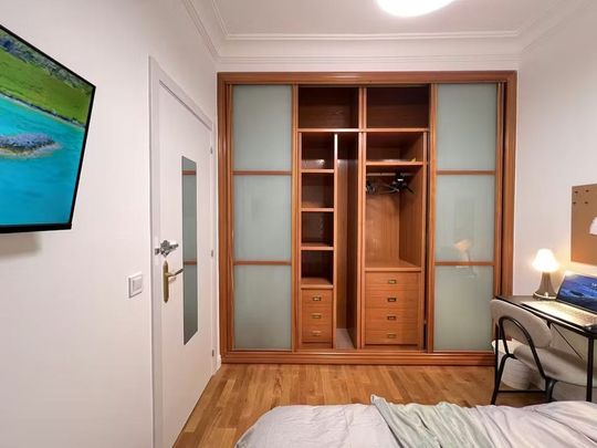 Calle de la Abada, Madrid, Community of Madrid 28013 - Photo 1