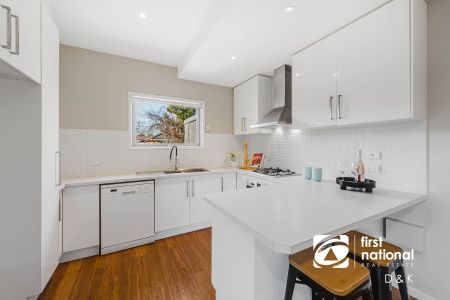 Stylish Two-Storey Living Minutes from Melbourne CBD - Photo 2