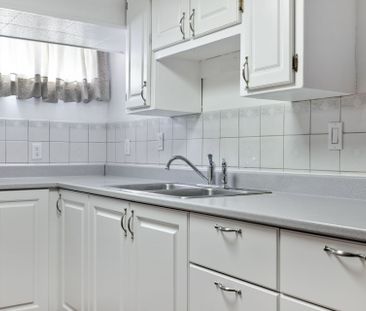 For Lease - 888 CHARLESWOOD Avenue, Overbrook - Castleheights and A... - Photo 6