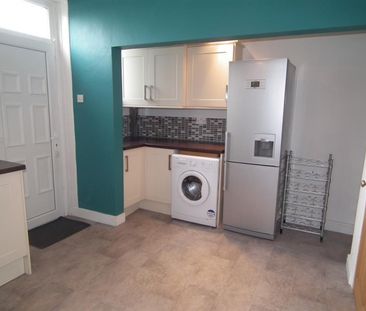 2 bedroom House To Let - Photo 2