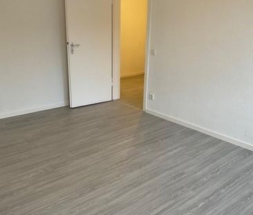 Sehr schöne renovierte 2 Zimmer Wohnung in Gelsenkirchen zu vermieten - Foto 2