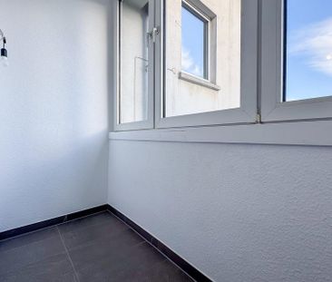 Helle, frisch renovierte 2-Zimmer-Wohnung mit Wintergarten in zentr... - Photo 2