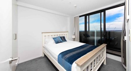 Two bedroom in Queens Residence - Photo 5