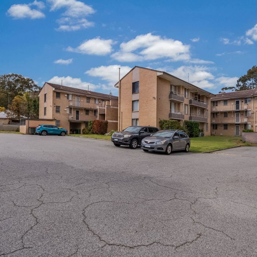 Stylish 1-Bedroom Apartment in the Heart of Subiaco! - Photo 1