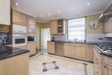 5 bedroom terraced house to rent - Photo 1