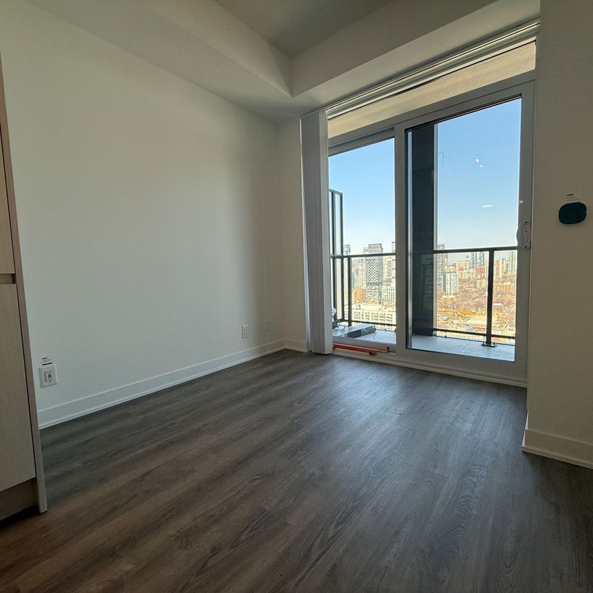 For Lease - 180 Front Street Unit# 3502, Toronto, Ontario - Photo 1