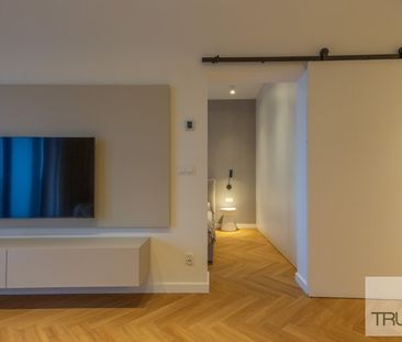 C.O. podłogowe, balkon, garaż | 1-sza Dzielnica - Photo 2