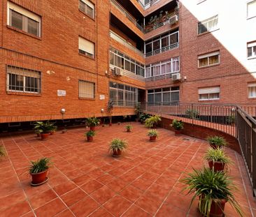 Piso de alquiler en Calle Pedro Antonio de Alarcon, 65, Camino de R... - Photo 5