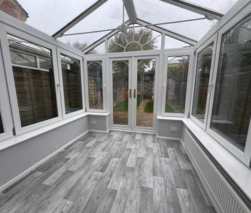 2 bedroom terraced house to rent - Photo 6