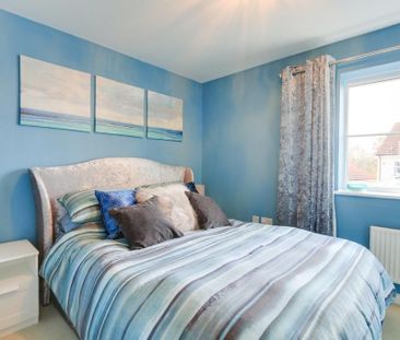 2 bedroom end of terrace house to rent - Photo 3