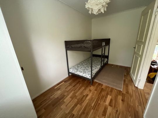 Ardennergatan, Hässelby - Photo 1