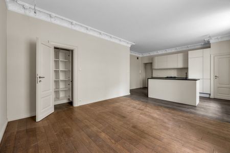 Przestronny apartament w kamienicy tuż przy metrze - Photo 4