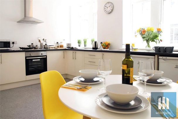 1 bedroom in a house share to rent - Photo 1