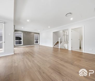 MODERN FOUR BEDROOM FAMILY HOME WITH SPACIOUS LIVING & LANDSCAPED B... - Photo 1