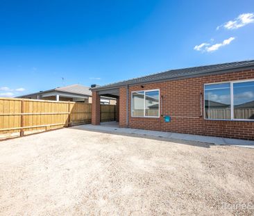 Brand New & Quality Finishes Family Home - Photo 6