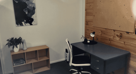 Fully furnished studio unit with one bathroom on the ground floor - Photo 3