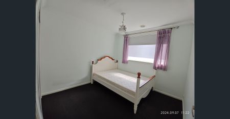 Modern Charming in Central Kew location - Photo 4