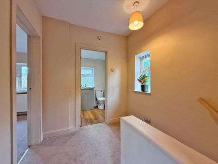 3 bedroom terraced house to rent - Photo 2