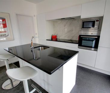 Studio to rent - Photo 2