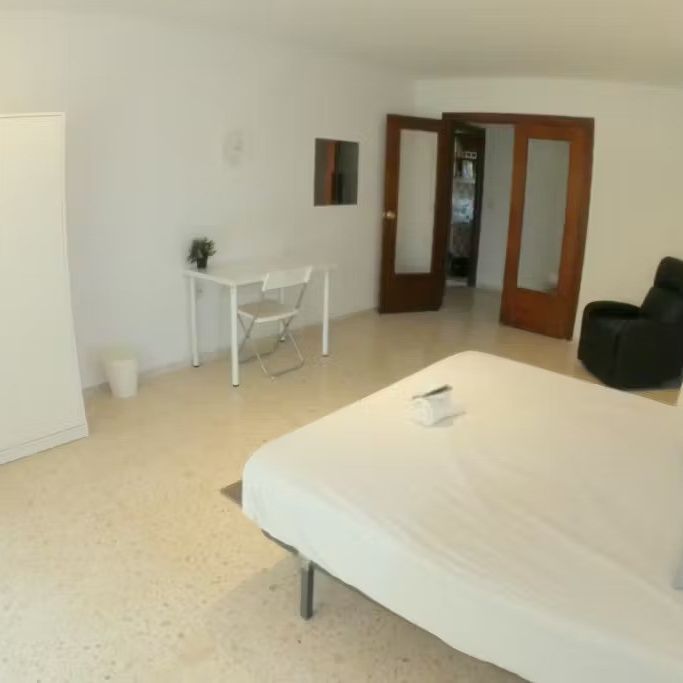 Avenida de Barcelona, Málaga, Andalusia 29009 - Photo 1