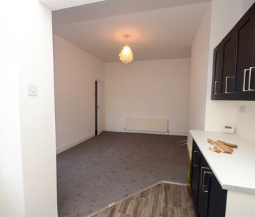 2 bed flat to rent in Wharton Street, South Shields, NE33 - Photo 4