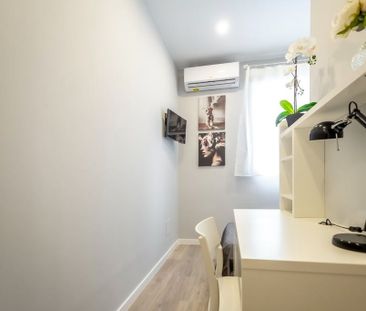 Calle del Puerto de Canfranc, Madrid, Community of Madrid 28038 - Photo 2