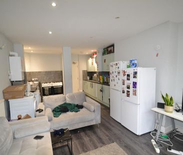 6 bedroom house to rent - Photo 3