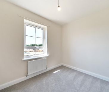 4 bedroom detached house to rent - Photo 3