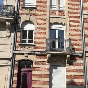 Appartement 1 pièces 14m2 REIMS 450 euros - Photo 1