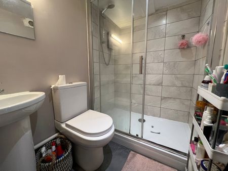 1 bedroom detached house to rent - Photo 5