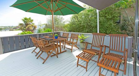 Sunny Home in Manly - Photo 4