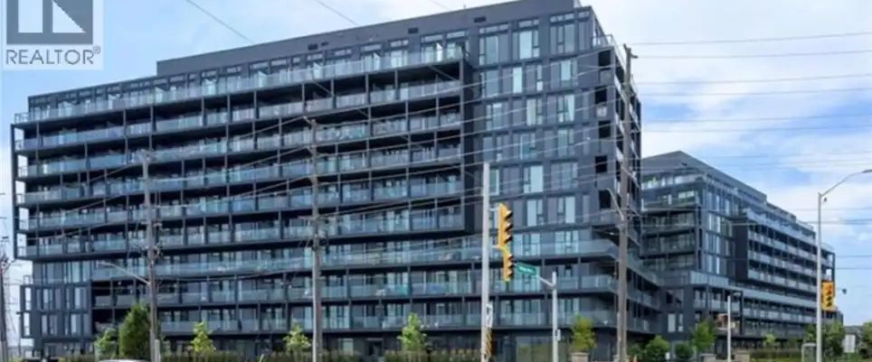 3200 DAKOTA Common Unit# B611 | 3200 DAKOTA Common Unit# B611, Burlington - Photo 1