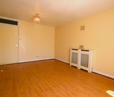 1 bedroom ground floor flat to rent - Photo 1