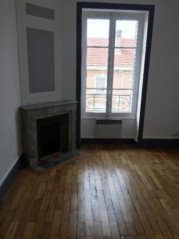 Location Appartement 2 pièces 47m² LYON 6ème - Photo 2