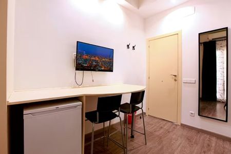 Carrer de Picalquers, Barcelona, Catalonia 08001 - Photo 4