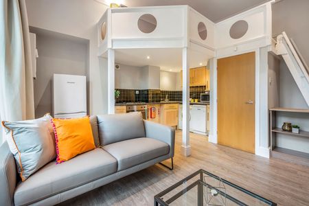 40 HYDE TERRACE Leeds - LS2 9LN - Photo 2