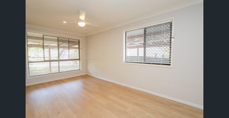 Family Home in Sought After Ashmore - Photo 5