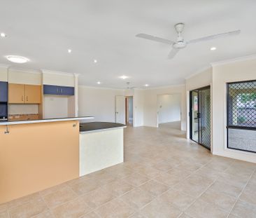 SPACIOUS FAMILY ENTERTAINER IN SOUGHT AFTER SUBURB! - Photo 4