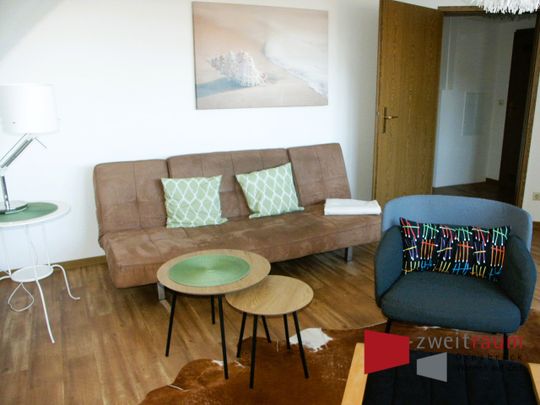 Neustadt, großzügige möblierte 1-Zimmer-Wohnung mit separater Küche mit Einbauküche. - Photo 1