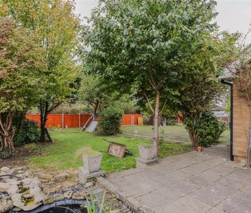 3 bedroom semi-detached bungalow to rent - Photo 3