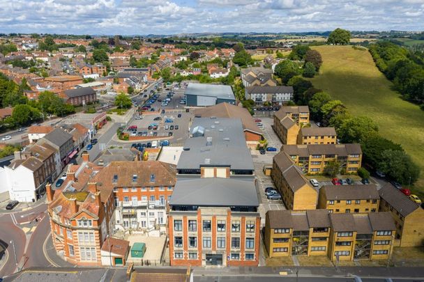 Newton Road, Yeovil, Somerset - Photo 1