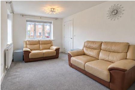 3 bedroom detached house to rent - Photo 3