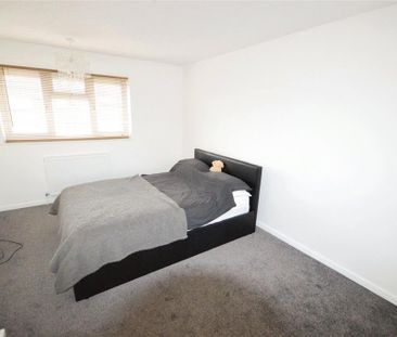 2 bedroom end of terrace house to rent - Photo 1