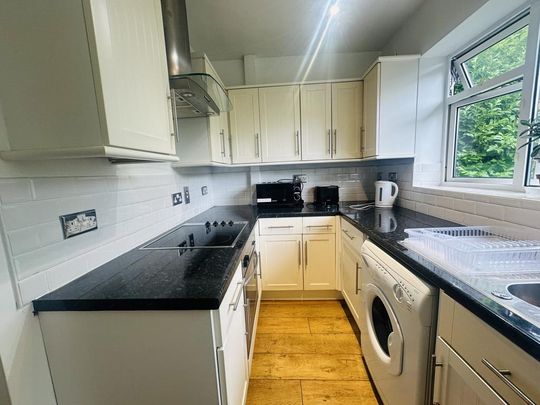 2 bedroom maisonette to rent - Photo 1