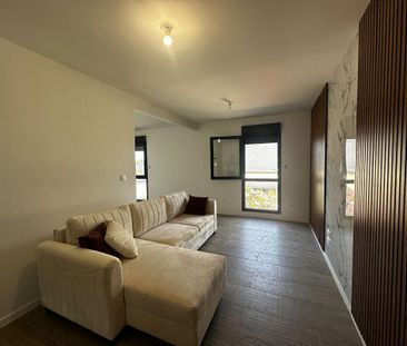 Maison 1 pièce(s) 64 m2 - Photo 1