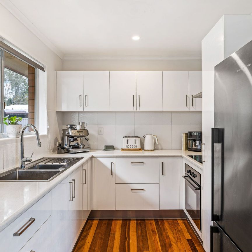 Comfortable 3 Bedroom Home in a Peaceful Location - Photo 1