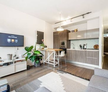 1BDRM IN HEART OF OLYMPIC VILLAGE / FALSE CREEK - Photo 4